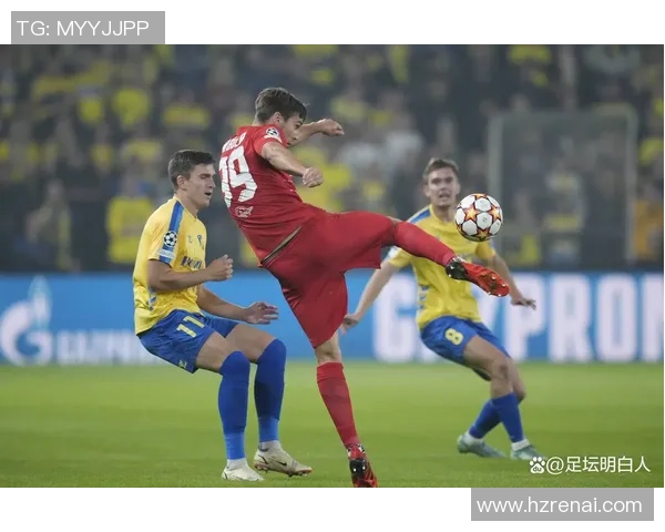 足球球星魅力瞬间合集 展现运动员英姿与场上风采